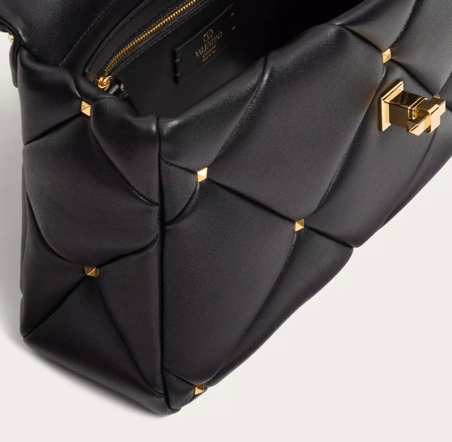 Valentino Garavani Roman Stud Bag In Nappa Patchwork