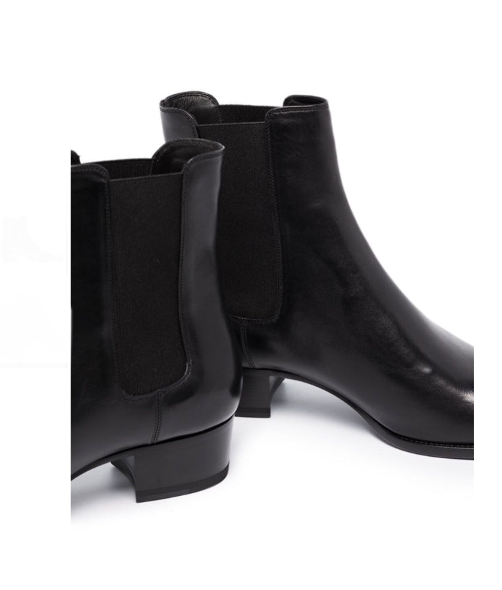 Saint Laurent Wyatt Chelsea Leather Boots