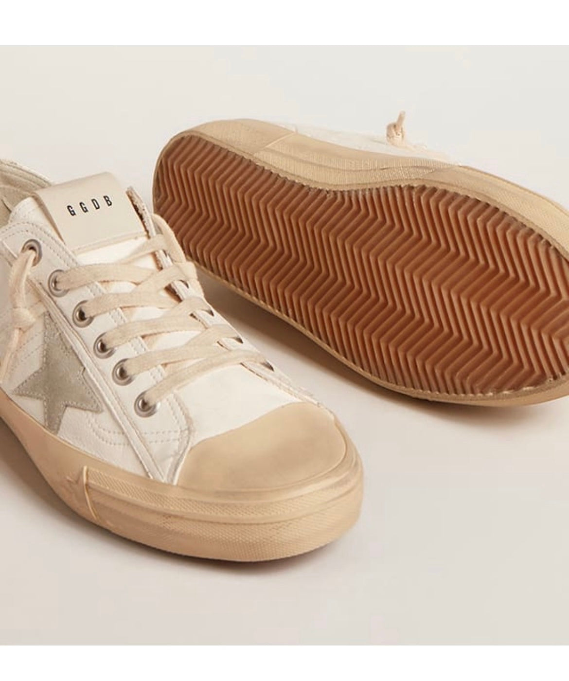 Golden Goose V Star 2 Sneakers