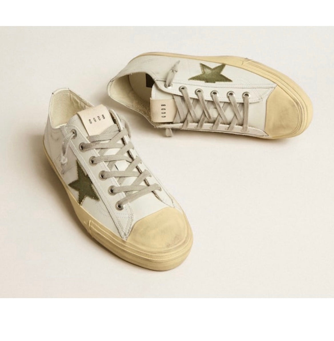 Golden Goose V Star 2 Sneakers