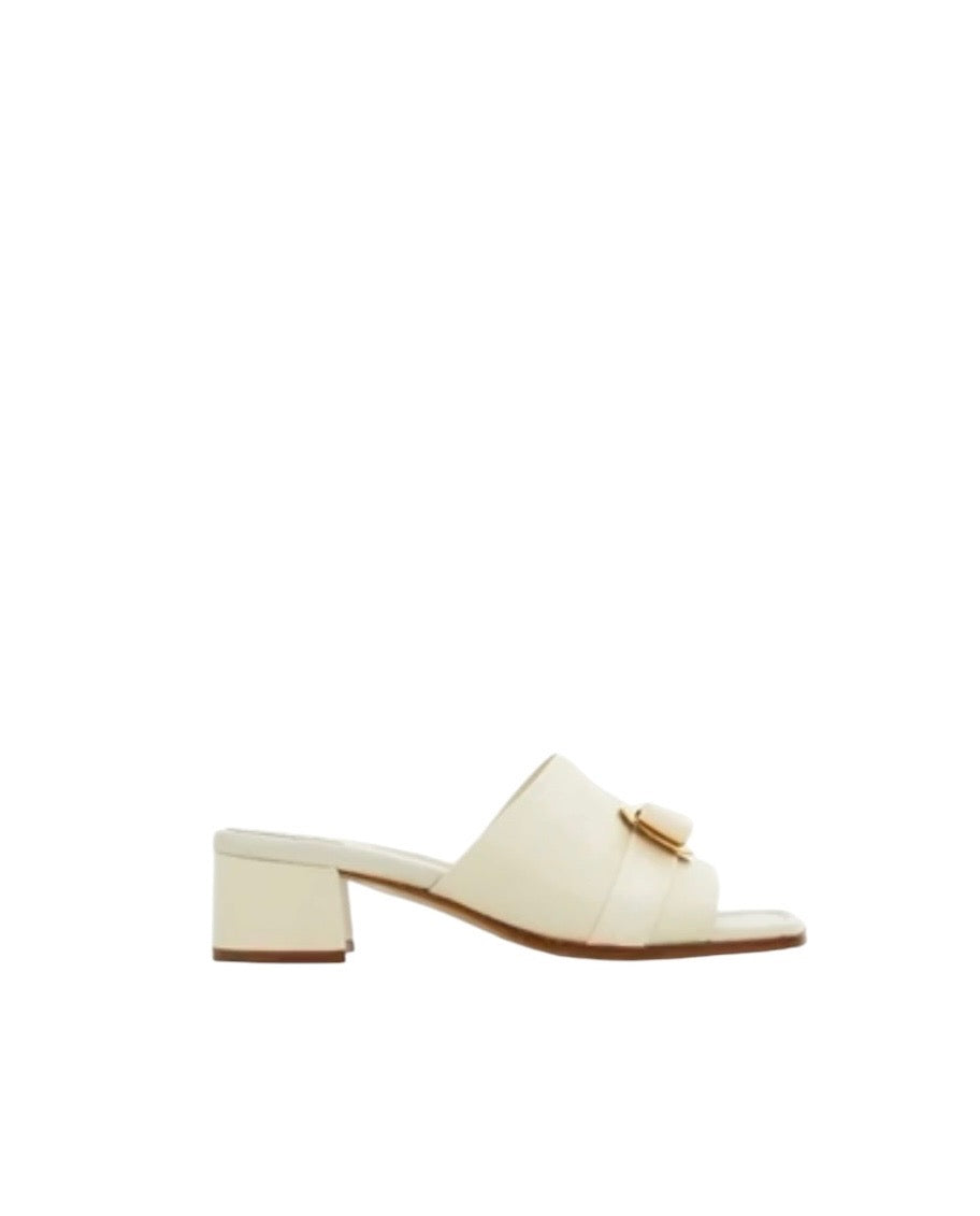 Ferragamo New Vara Plate Slide