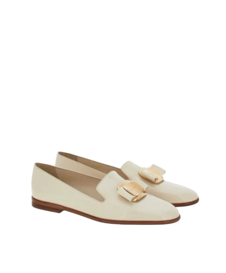 Ferragamo New Vara Plate Loafer