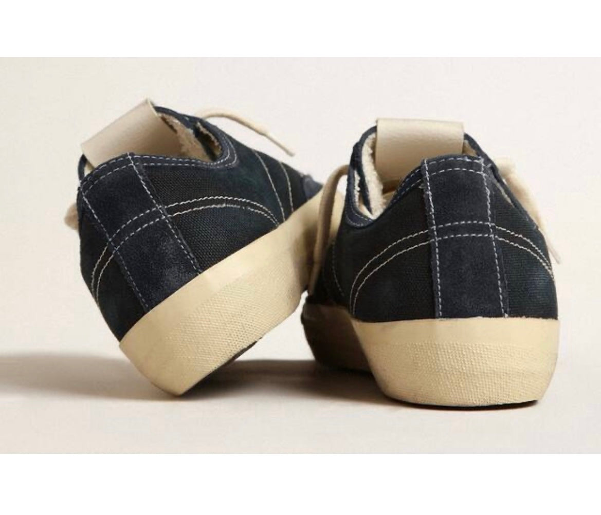 Golden Goose V Star 2 Sneakers