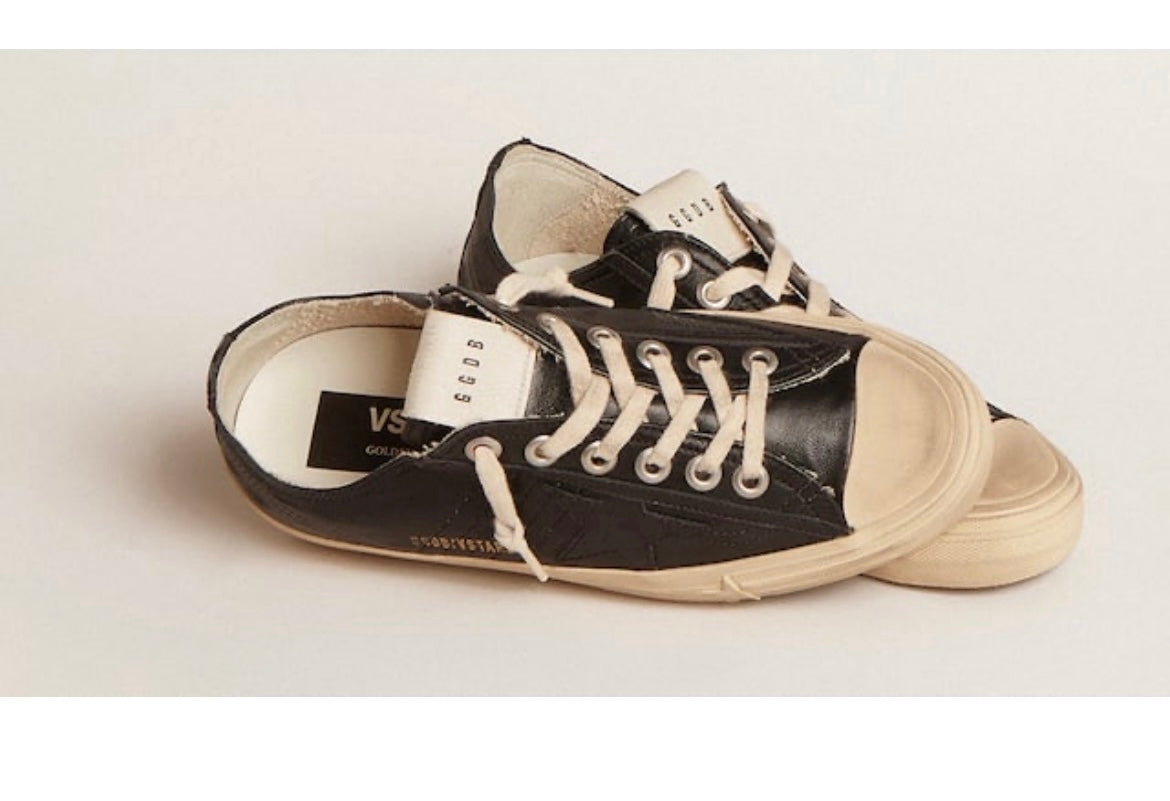 Golden Goose V Star 2 Sneakers