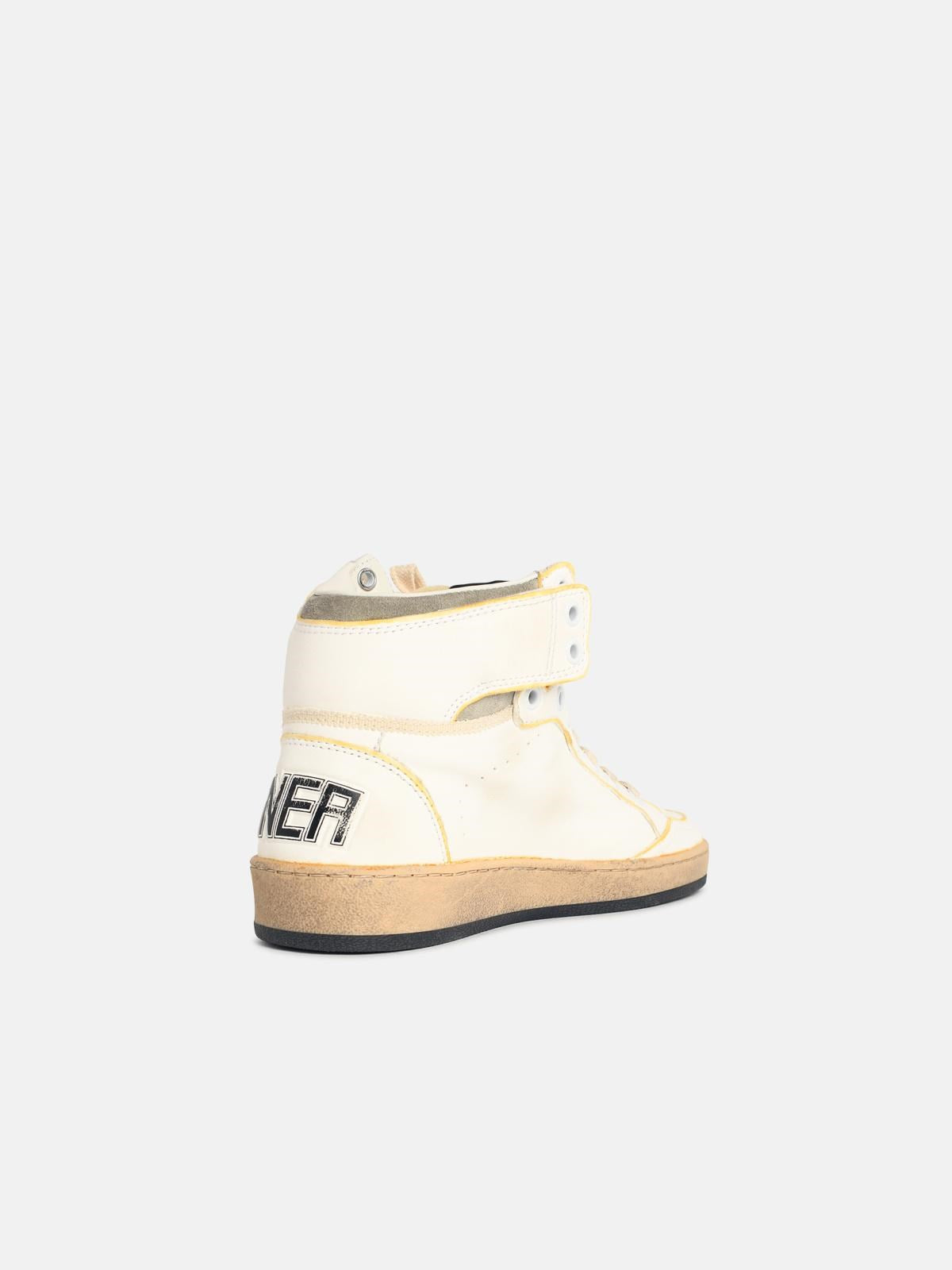 Golden Goose Sky Star Sneaker (110)