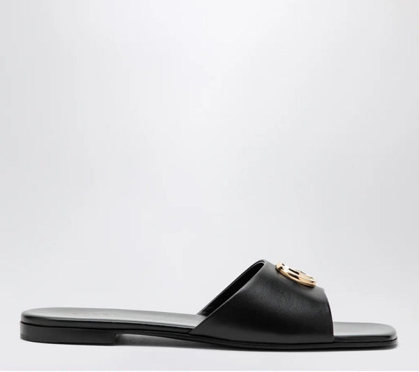 Gucci GG Slide Sandal (120)