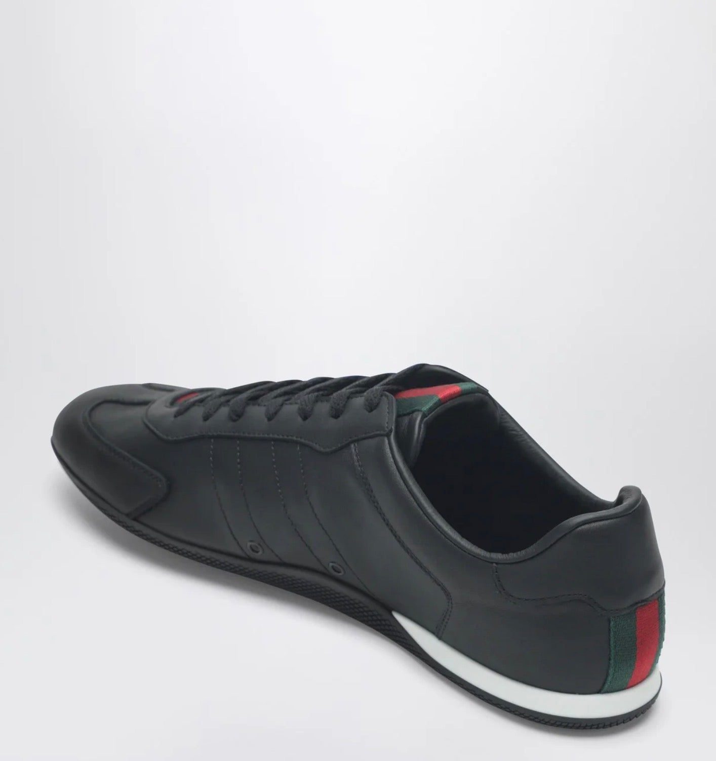 Gucci Shift Leather Sneakers (120)