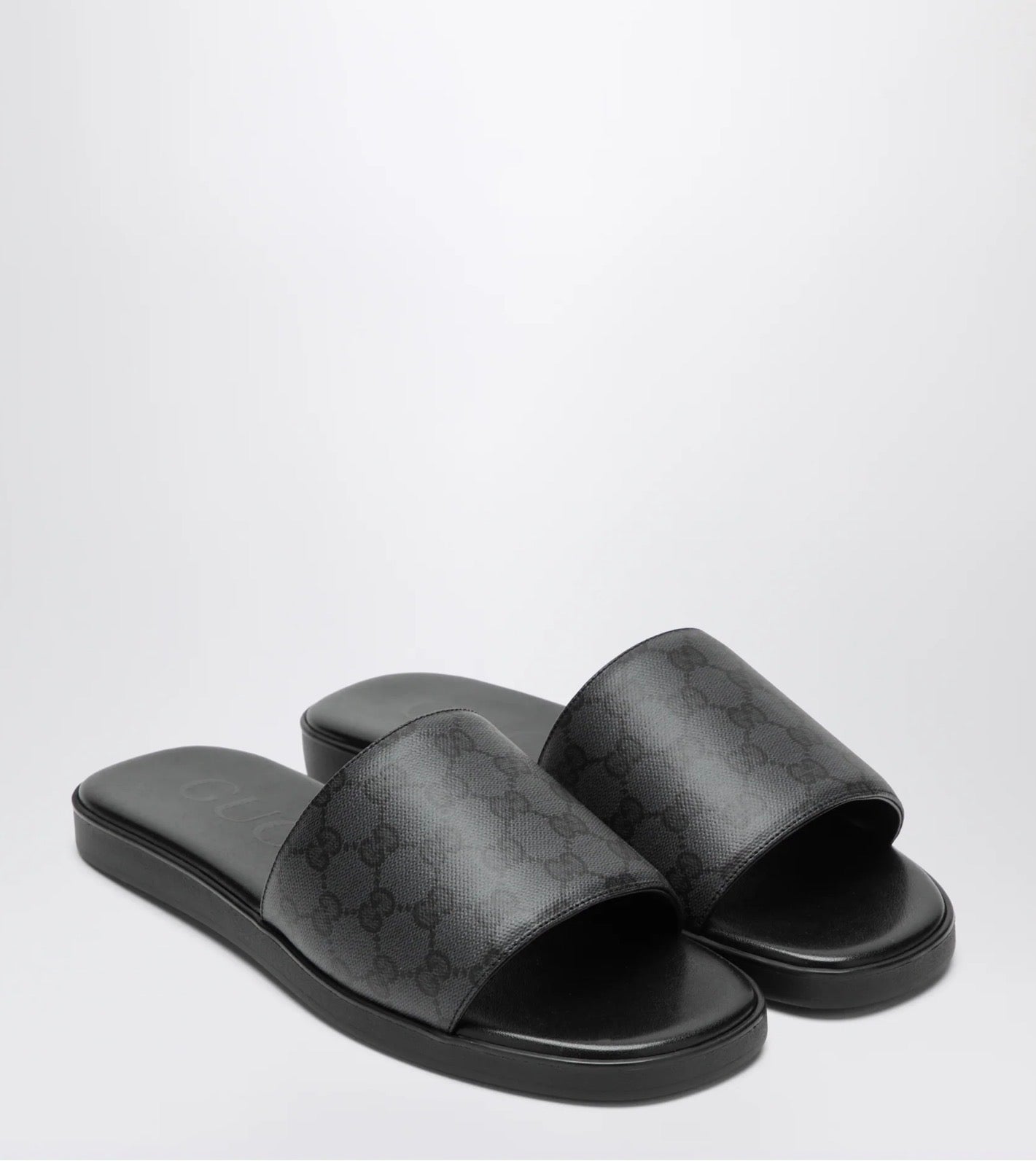 Gucci Slide Canvas Sandal (120)