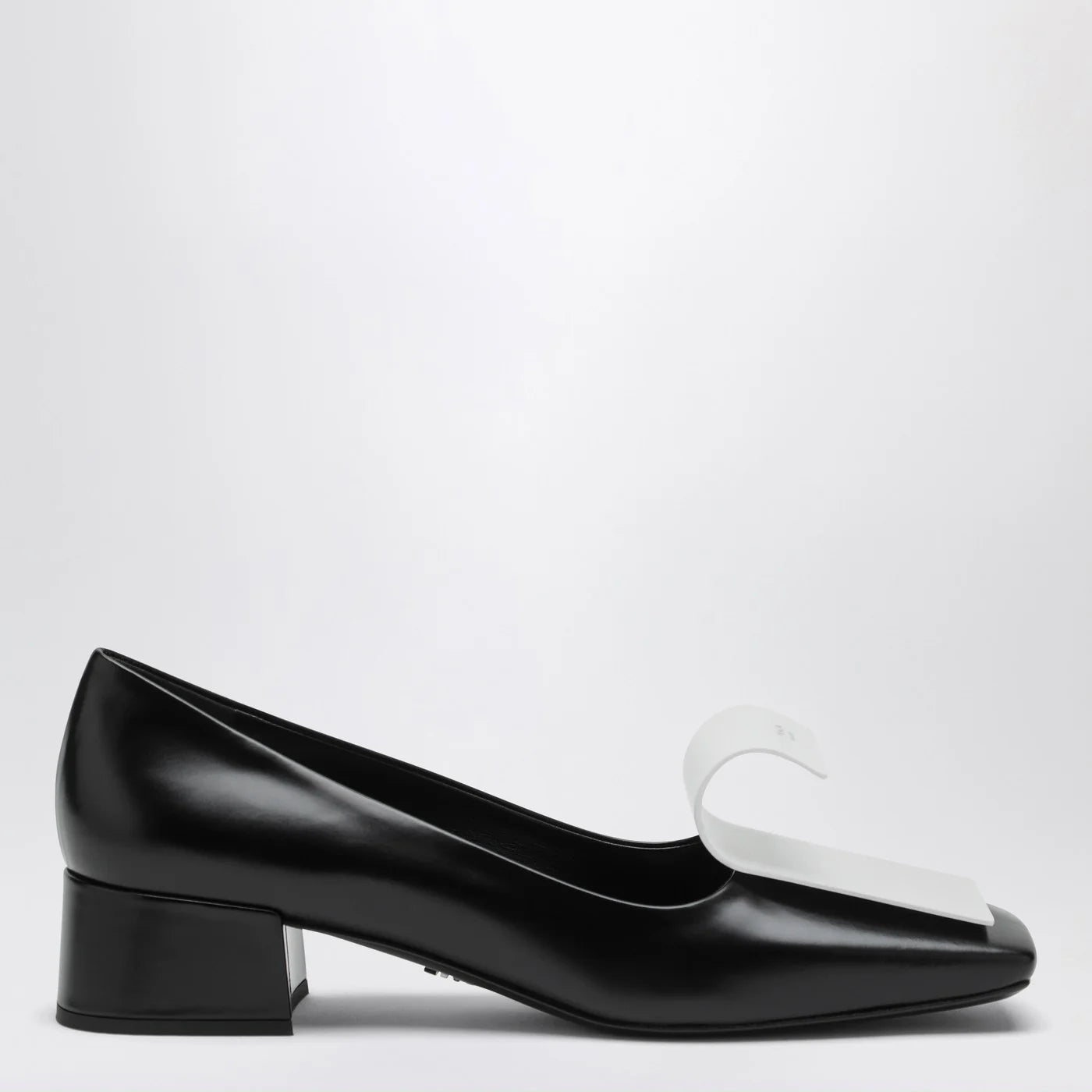 Prada Leather Pump (120)
