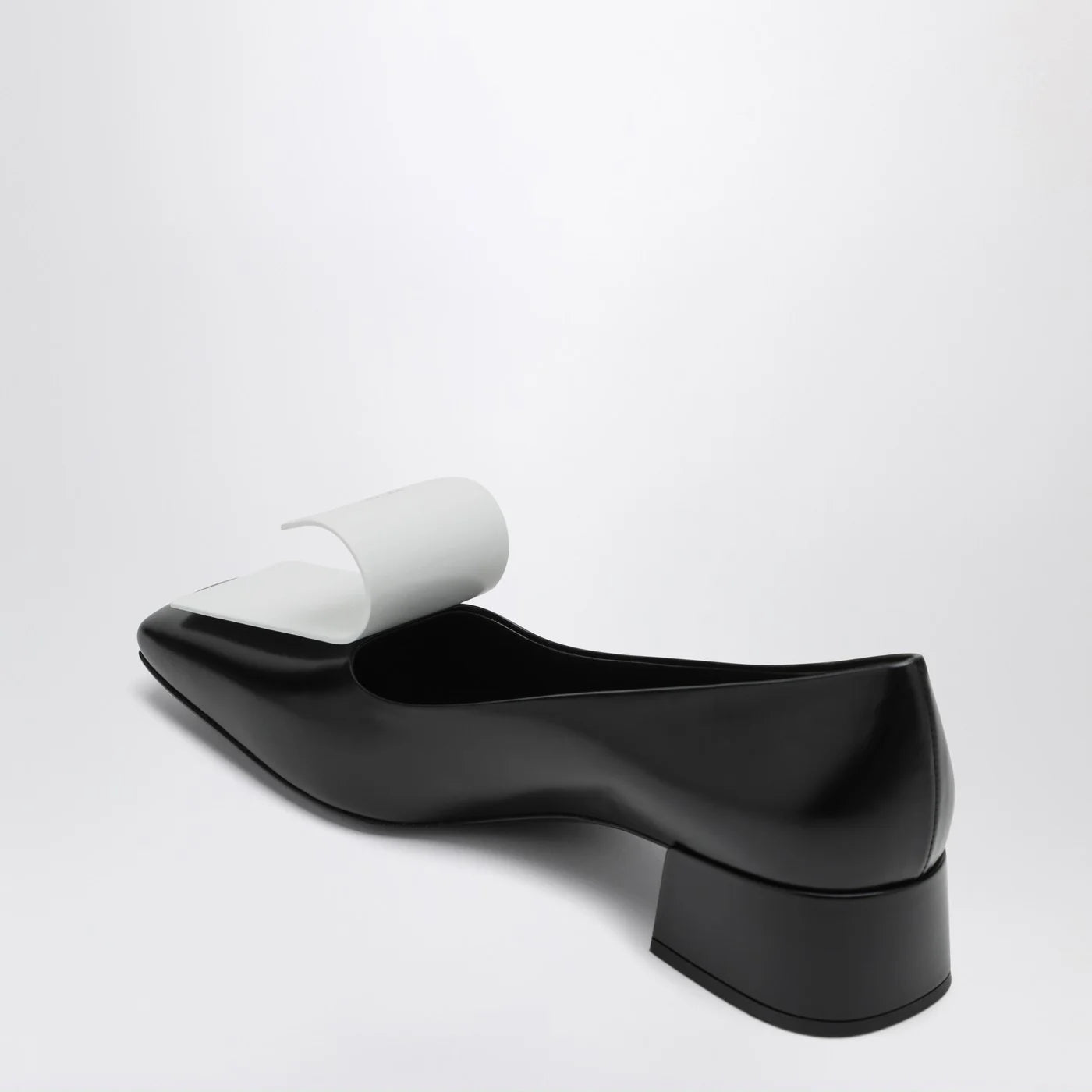 Prada Leather Pump (120)