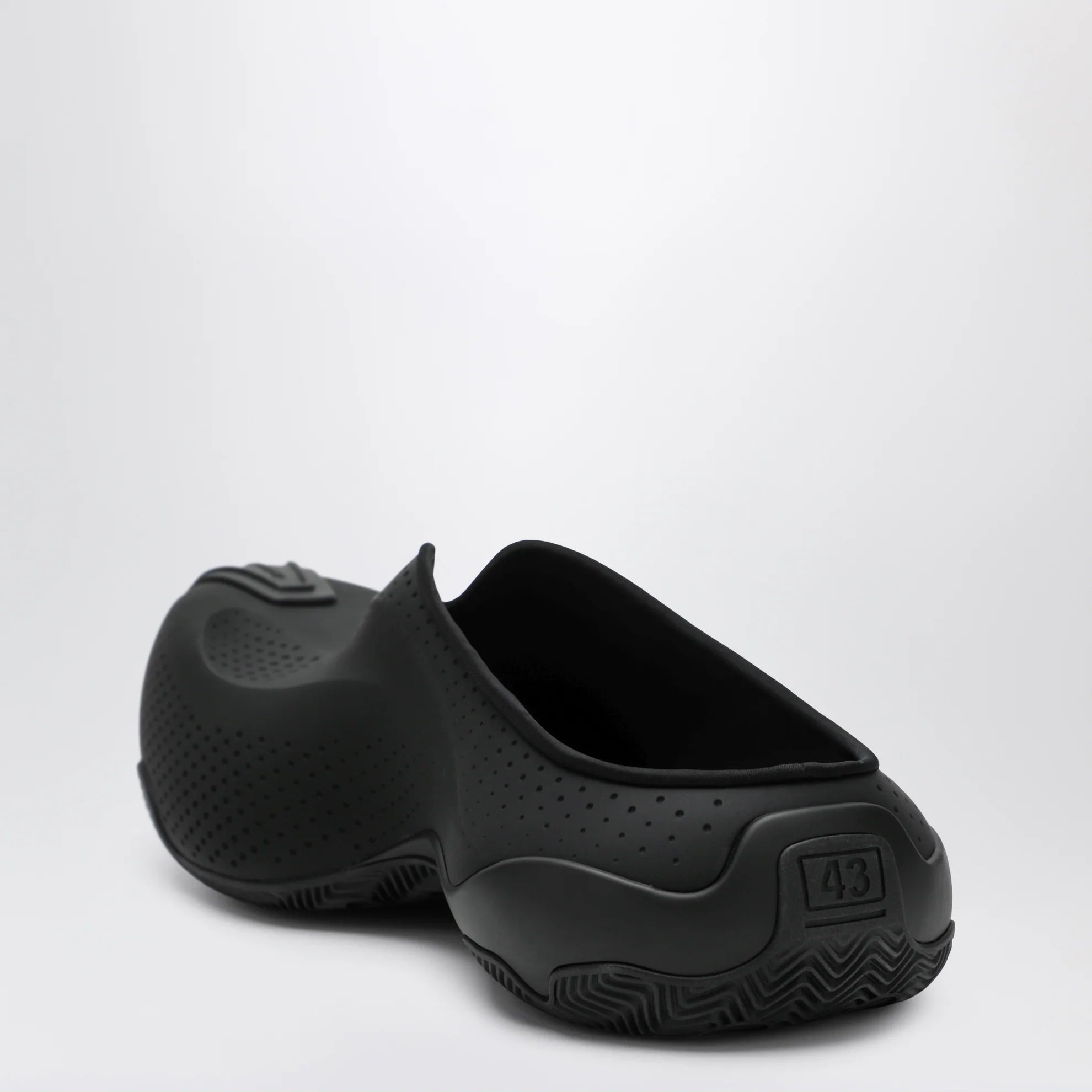 Balenciaga Slip-on Sneakers (120)