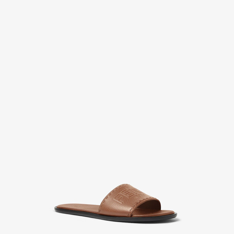Fendi Roma Leather Slides