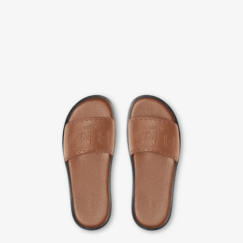 Fendi Roma Leather Slides